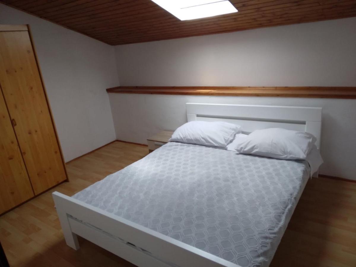 Apartmaji Sara, Izola - Isola Ngoại thất bức ảnh